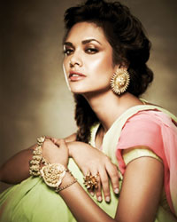 Esha Gupta